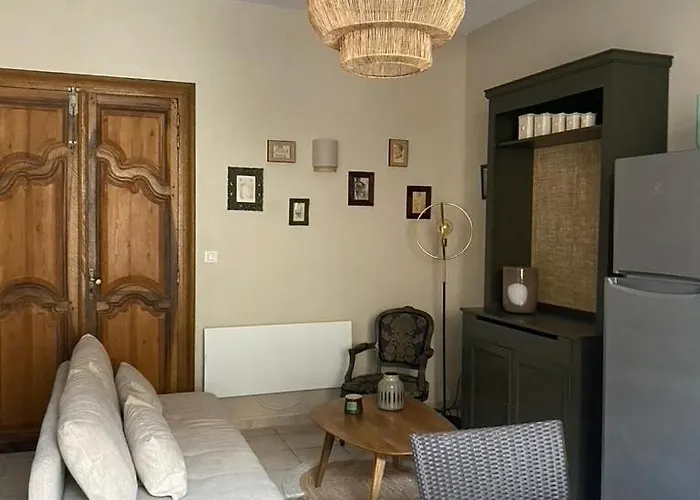 Πανσιόν Les Du Tilleul 3*