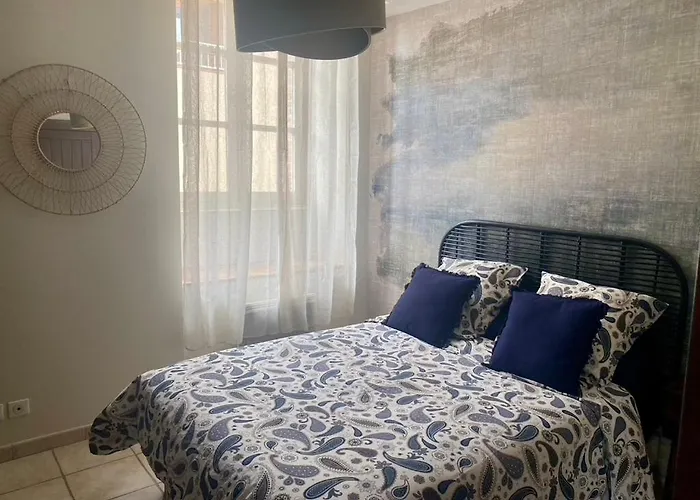 Les Du Tilleul Πανσιόν 3*